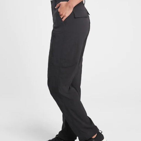 ATHLETA TREKKIE UTILITY CARGO PANT SIZE 4, BLACK - Picture 1 of 4